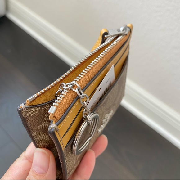 NWT 88208 Coach Mini Skinny ID Case - Picture 2 of 4